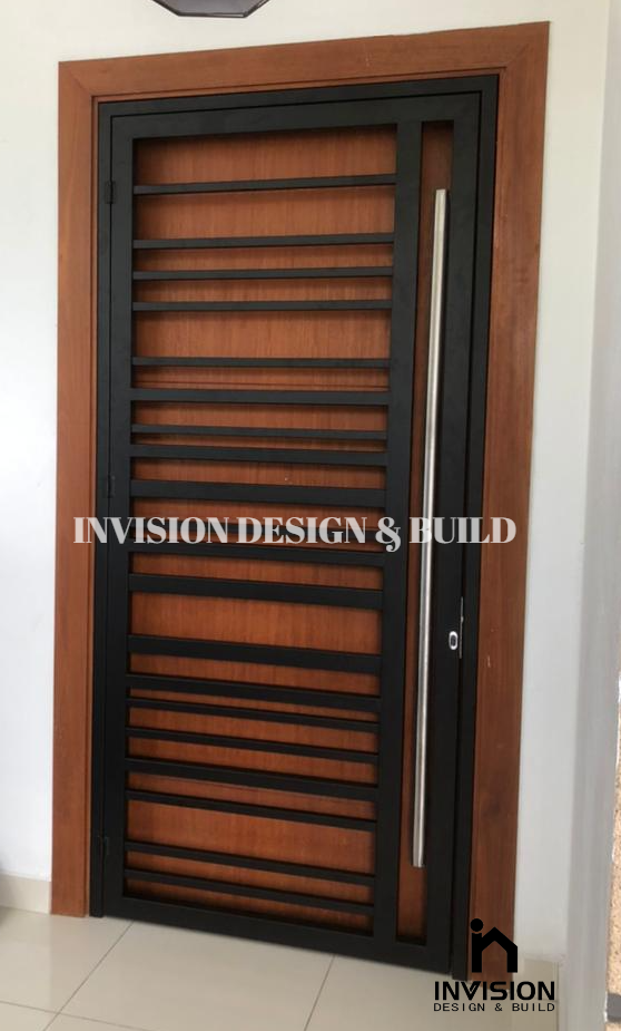 GRILLE DOOR 3